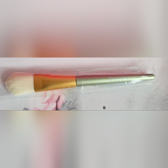 GUCCI Makeup Brush & CHANEL Mascara Both NEW - Picture 3 of 7